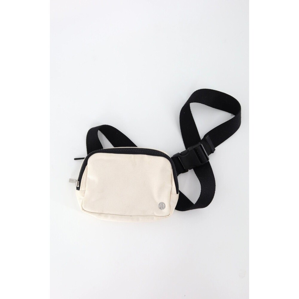 Lululemon Everywhere Belt Bag Women's Small White Canvas Fanny Pack Adjustable